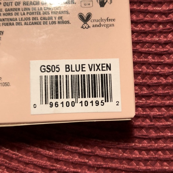 Dashing Diva Gloss Ultra Shine Gel Palette Nail Strips 32 Strips & Nail File - Picture 5 of 5